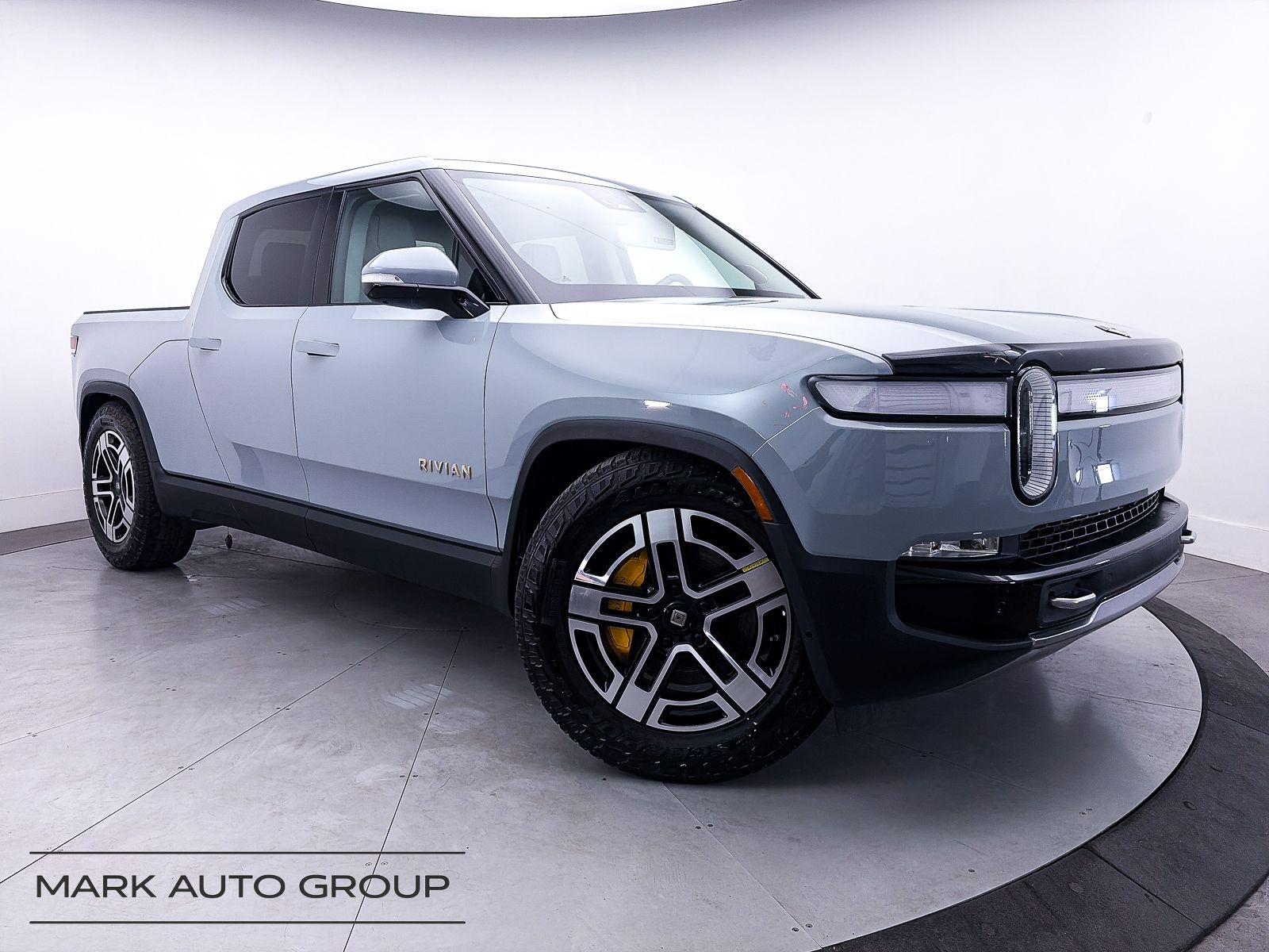 2023 Rivian R1T Adventure Quad-Motor Large Pack's photo
