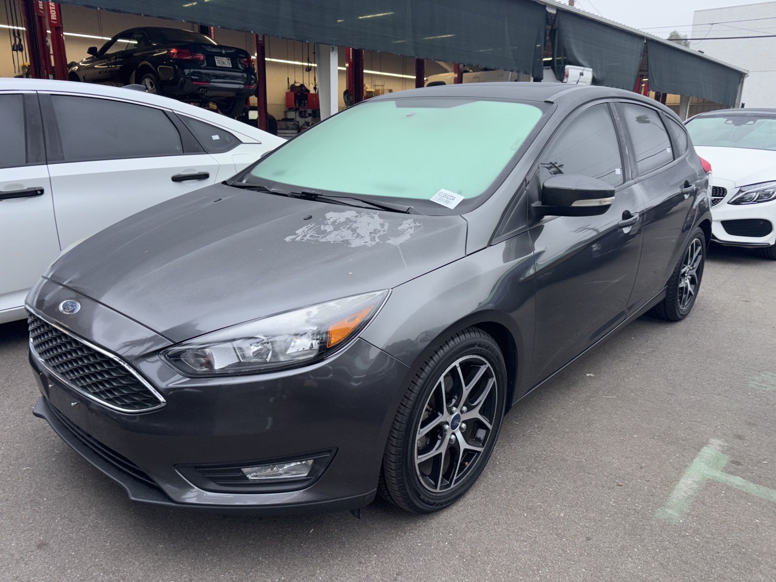 Gray (Magnetic) 2018 Ford Focus SEL Hatchback Hatchback Front-Wheel Drive 6-Speed Automatic