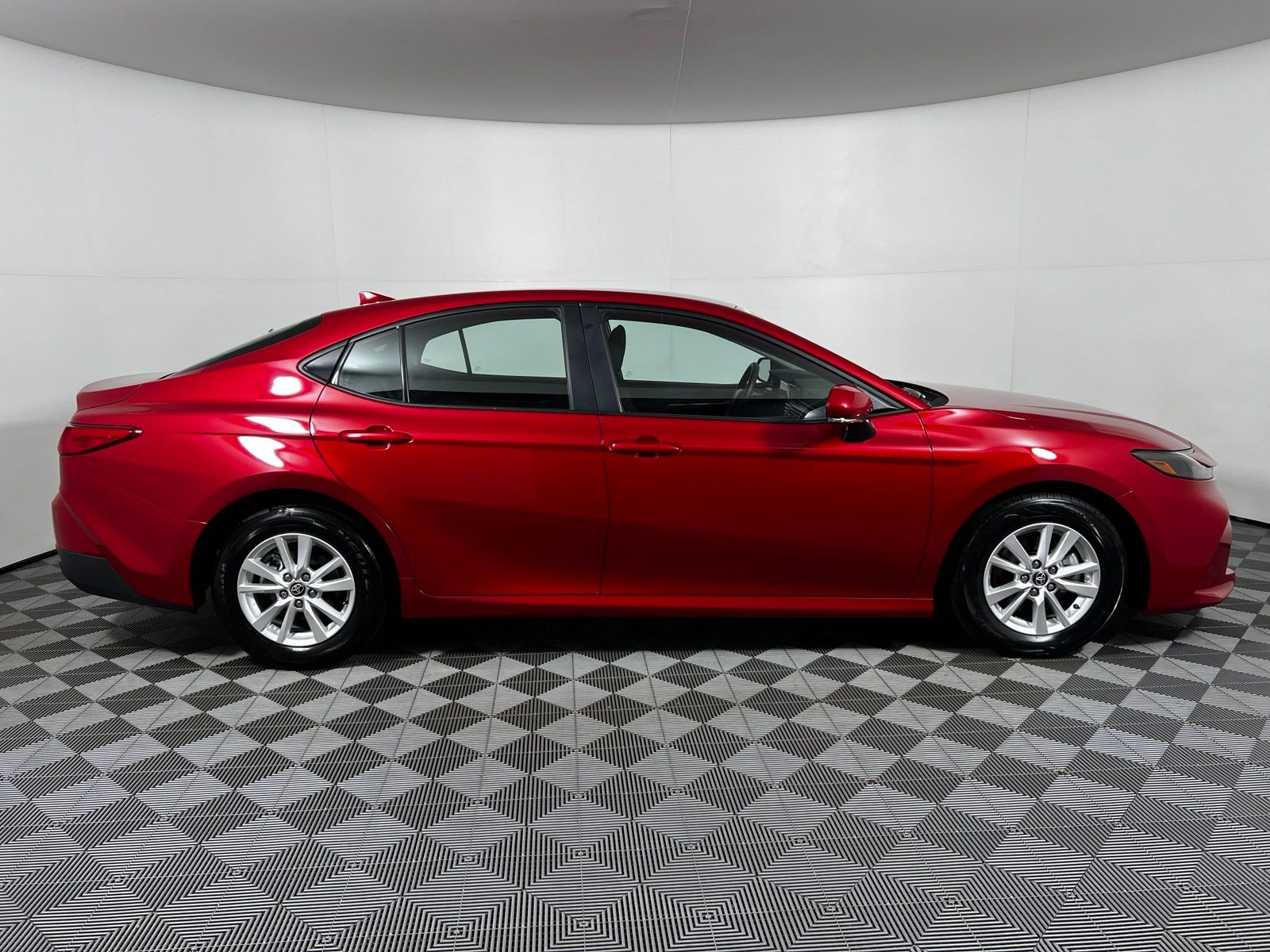 Thumbnail: 2025 Toyota Camry - 4