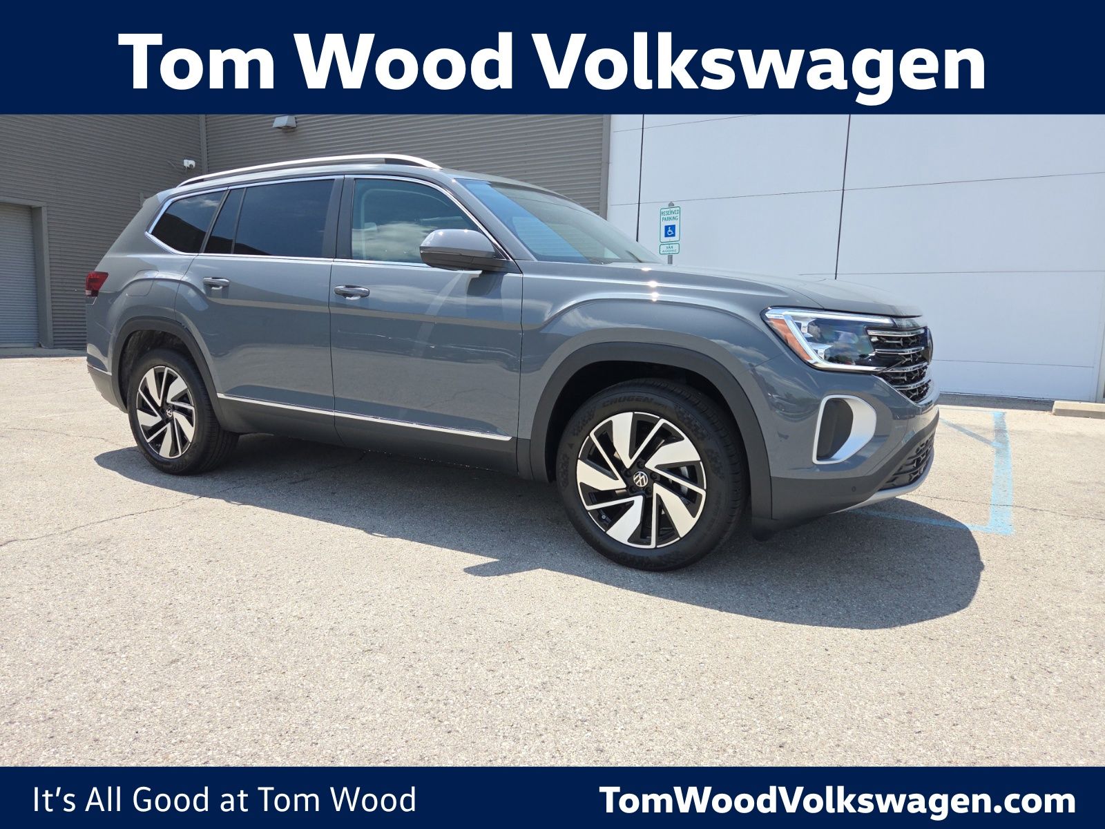new 2026 Volkswagen Atlas car, priced at $49,712