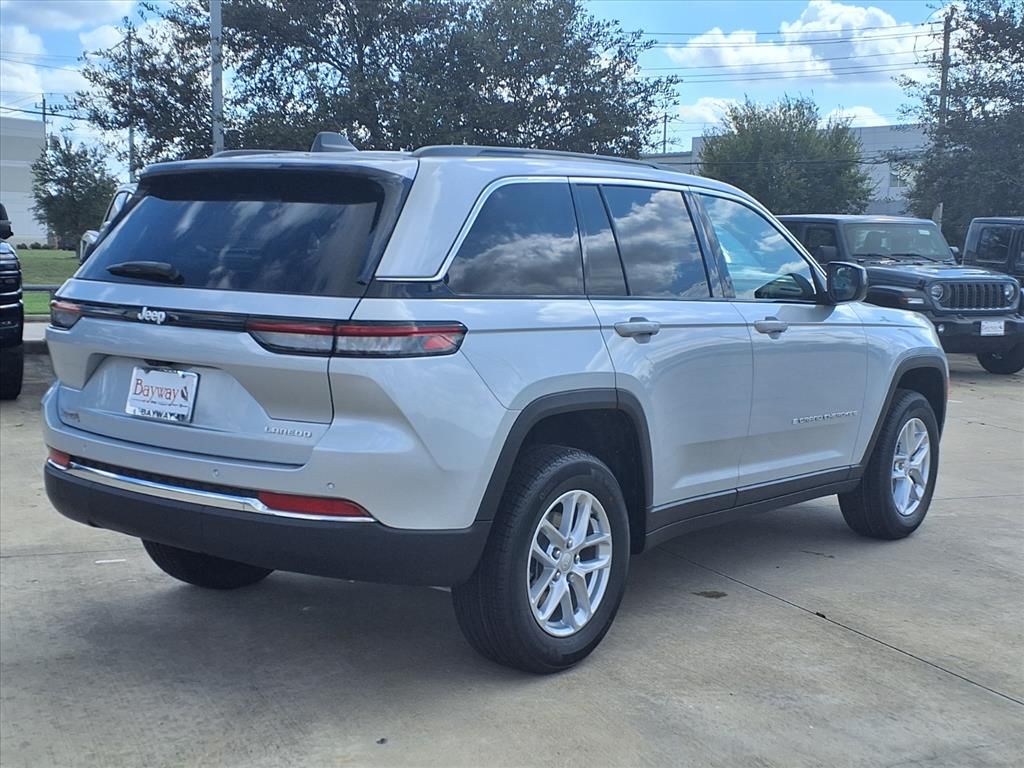 2025 Jeep Grand Cherokee Laredo - 3