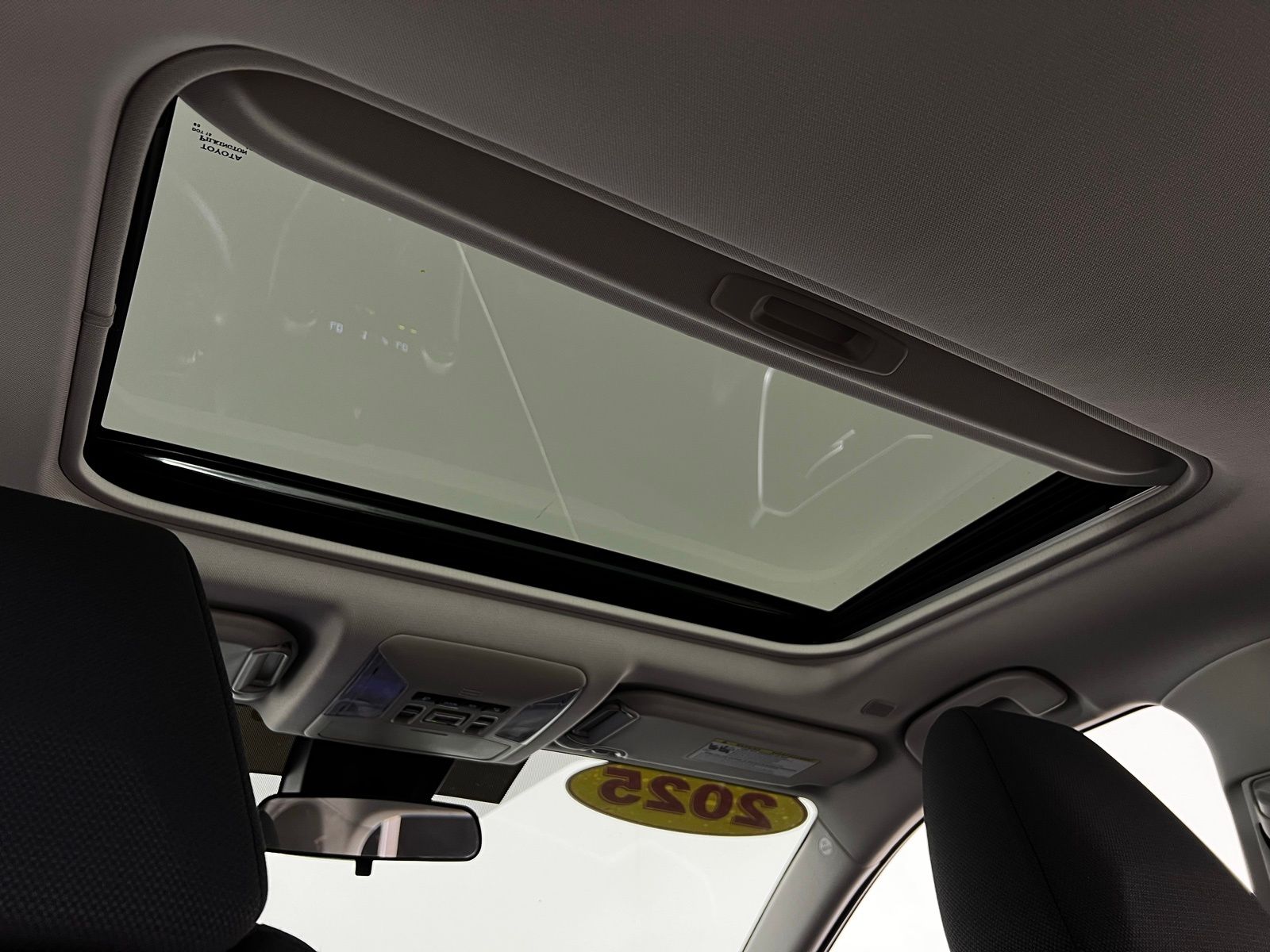 Thumbnail: 2025 Toyota RAV4 - 23