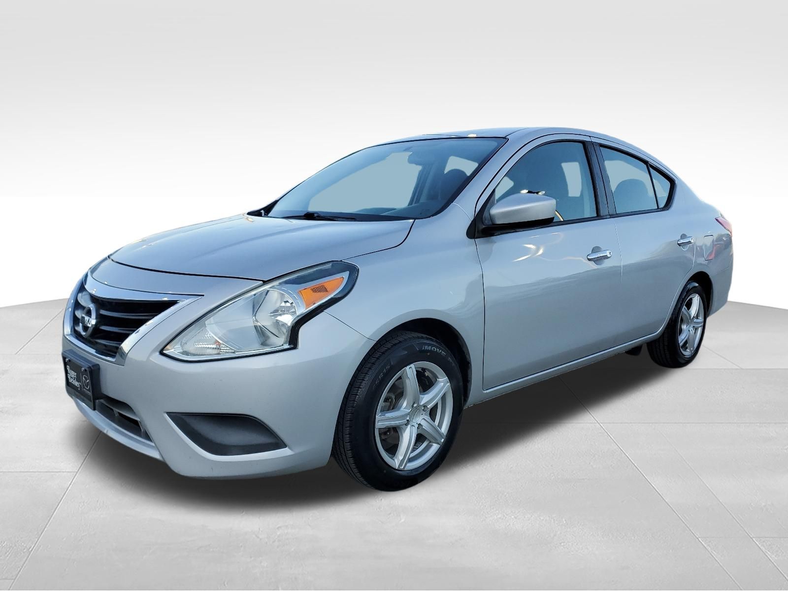 Brilliant Silver Metallic 2019 Nissan Versa Sedan Front-Wheel Drive Continuously Variable Transmission
