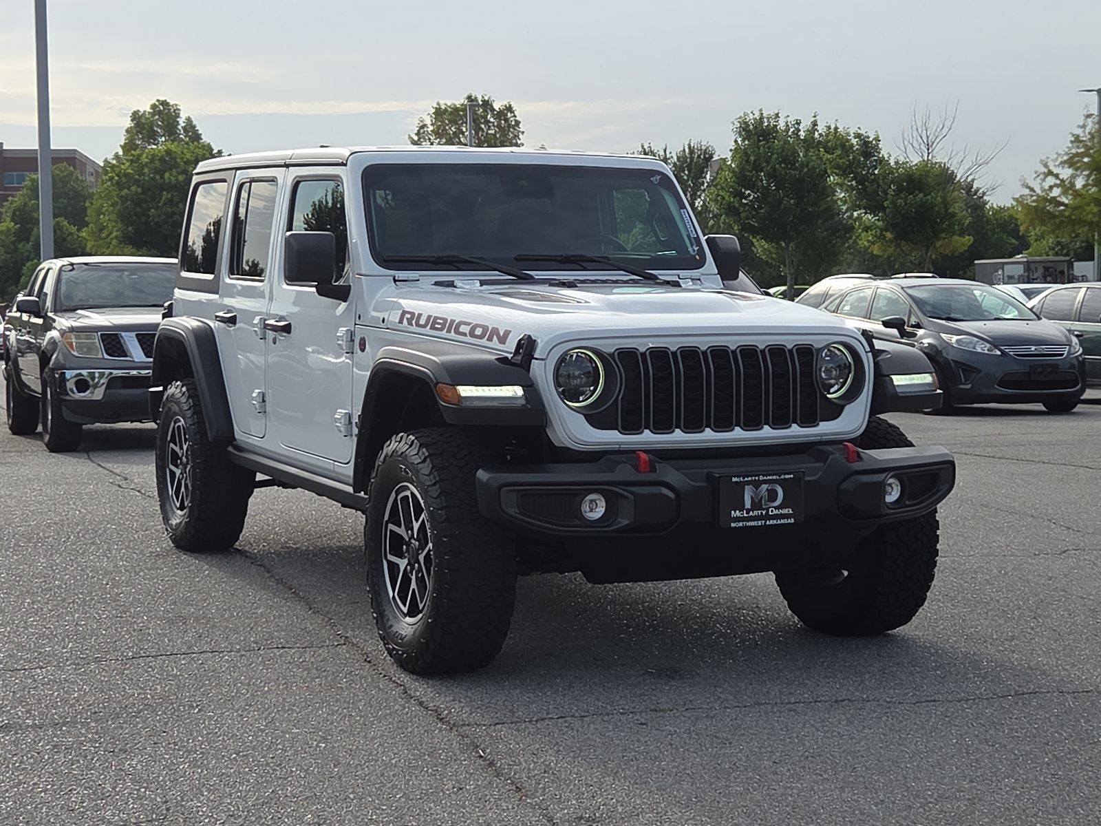 Bright White Clearcoat 2025 Jeep Wrangler SUV / Crossover Four-Wheel Drive 8-Speed Automatic