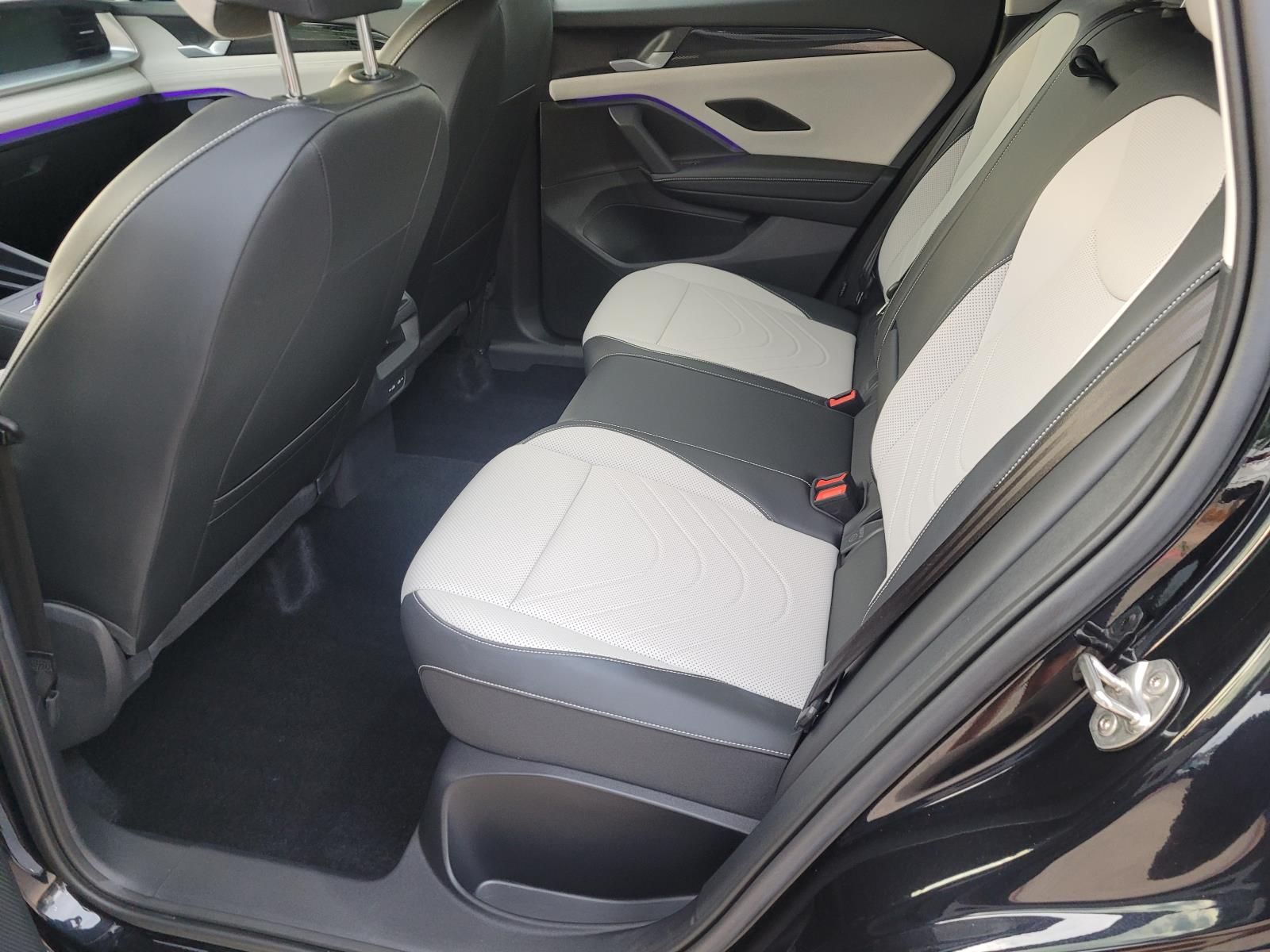 used 2025 Volkswagen Tiguan car, priced at $29,300
