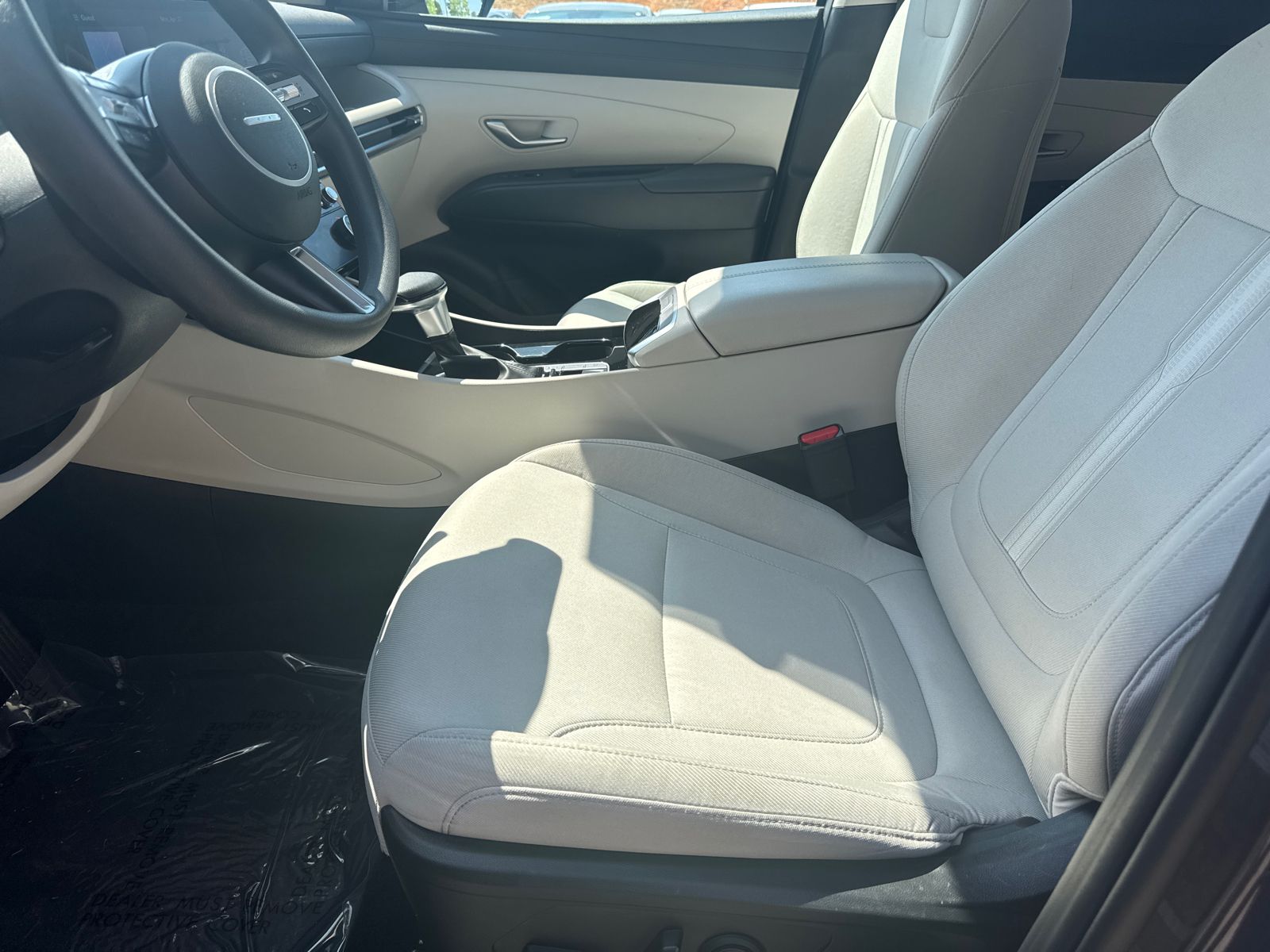 Used 2025 Gray Hyundai SEL image 9
