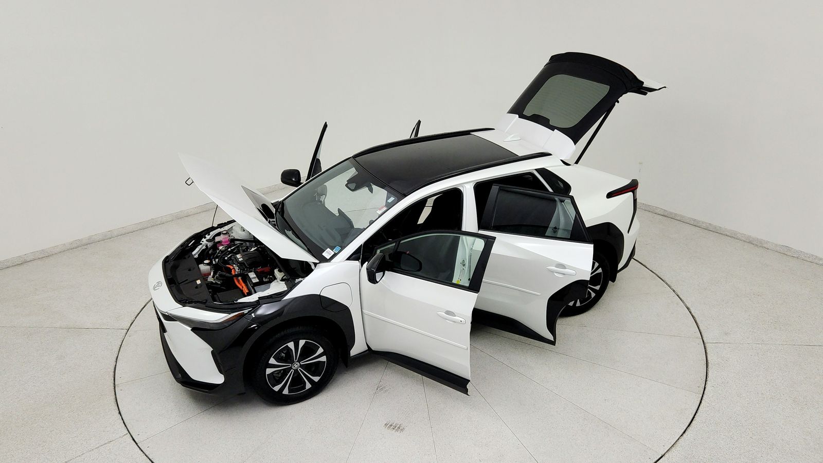 Used 2024 Beige Toyota XLE image 22