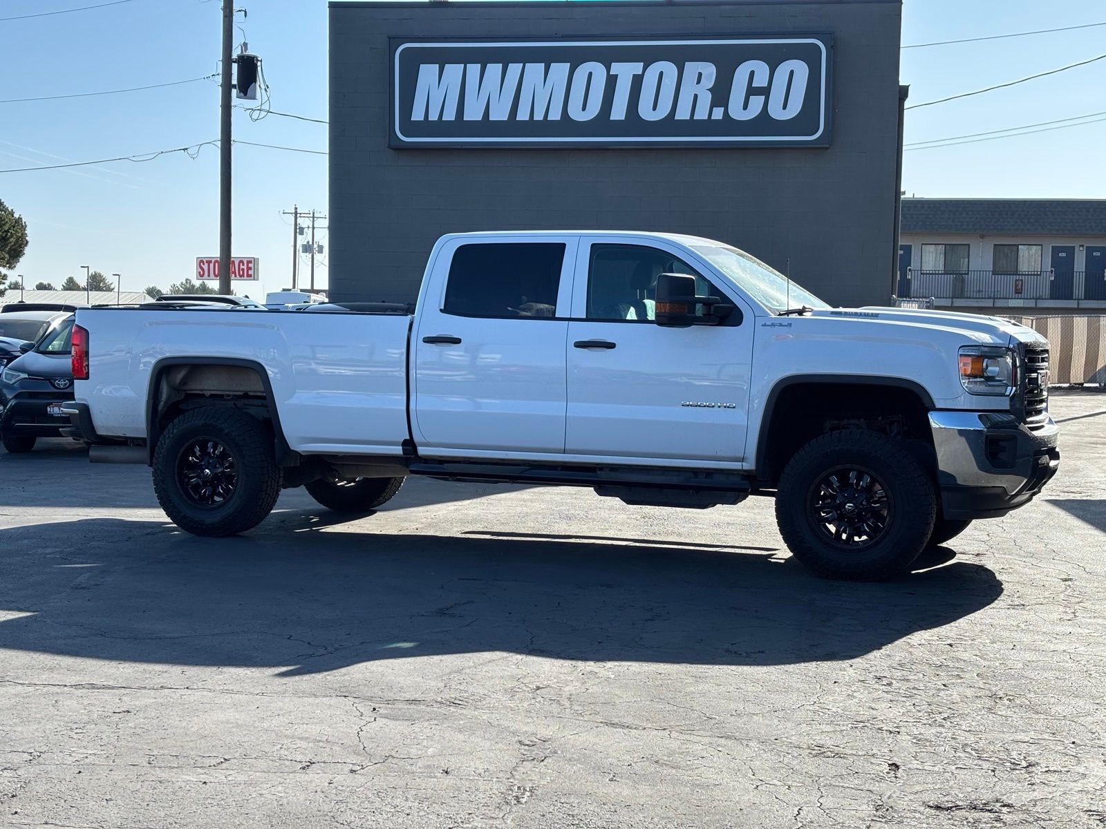 Summit White 2019 GMC Sierra 3500HD Pickup Truck Four-Wheel Drive 6-Speed Automatic
