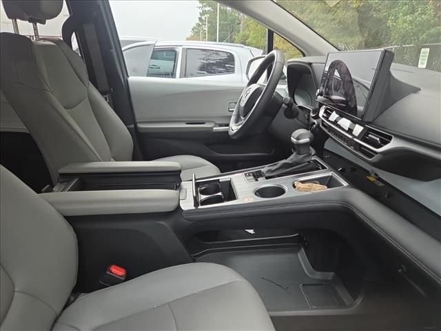 2025 Toyota Sienna XLE  at Gullo Toyota