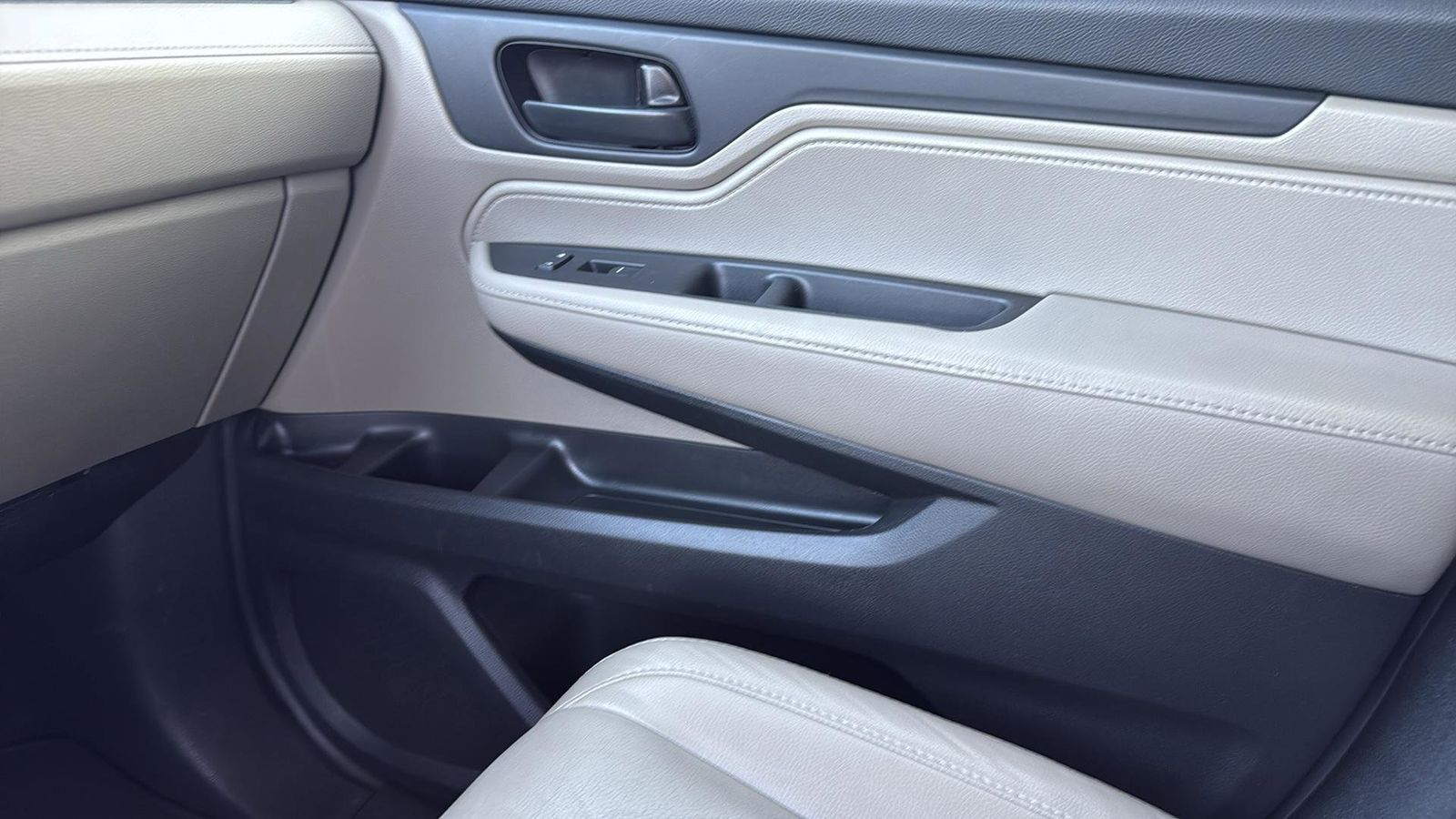 Used Car 2020 Honda Odyssey  Ex-l For Sale Under $30,000 In Austin, Texas