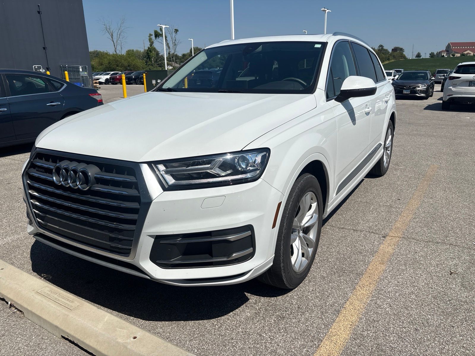 Glacier White Metallic 2017 Audi Q7 SUV / Crossover All-Wheel Drive 8-Speed Automatic