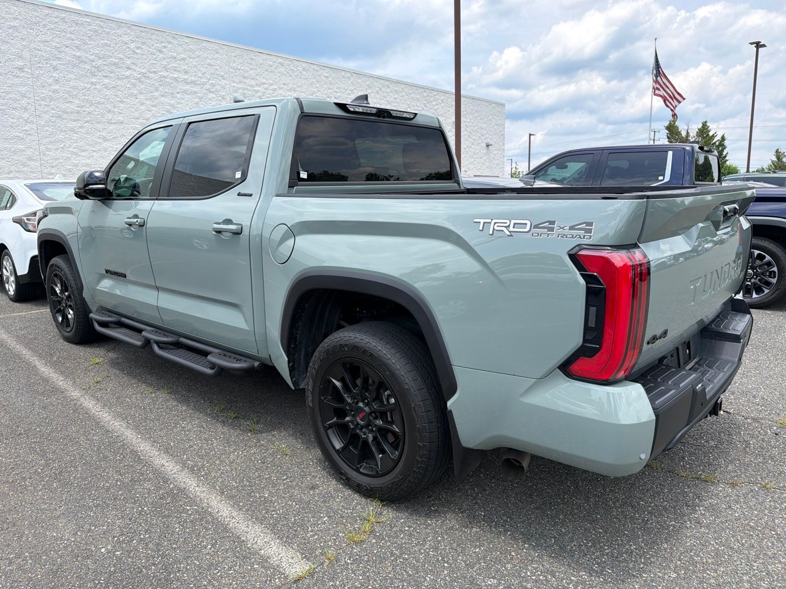 Used 2024  Toyota Limited image 3