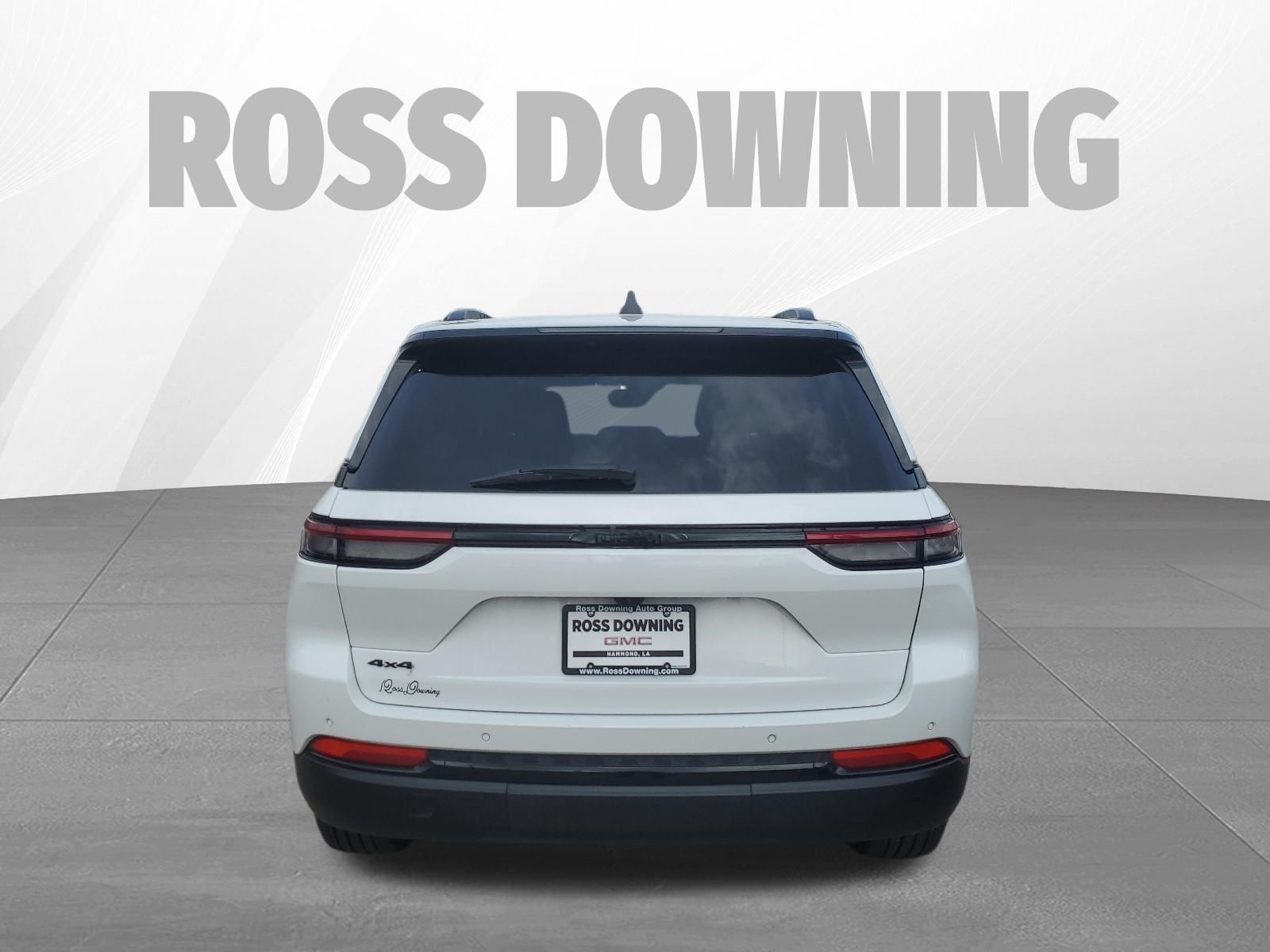 2025 Jeep Grand Cherokee Altitude White/off-white at Ross Downing Chevrolet