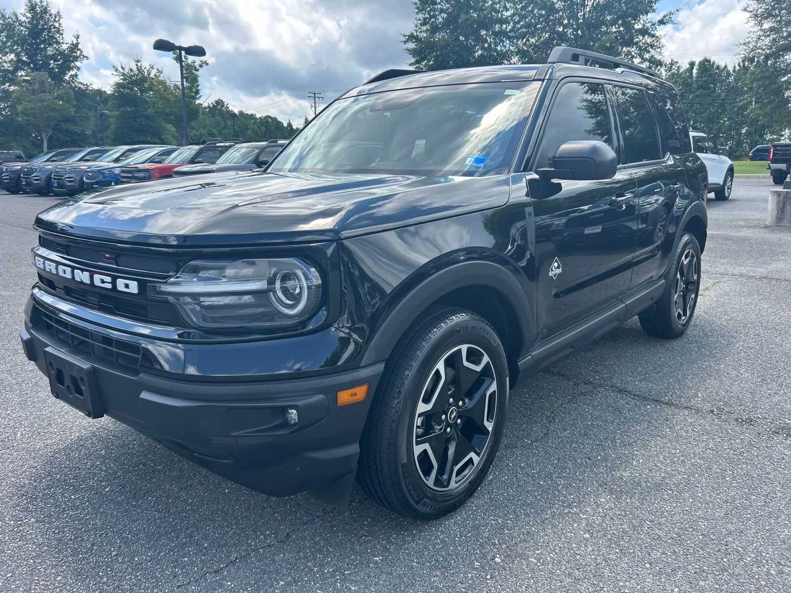 Certified Used 2023 Shadow Black Ford Outer Banks image 4