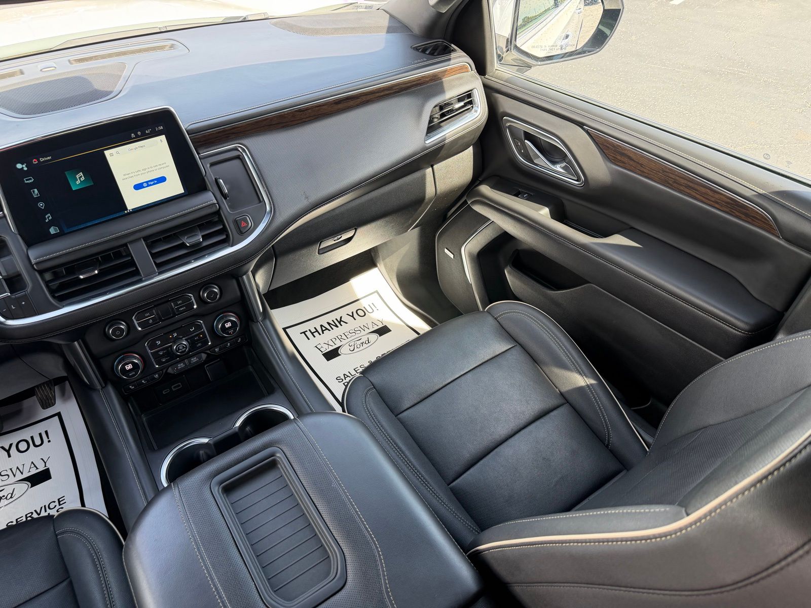 2023 Chevrolet Suburban image 19