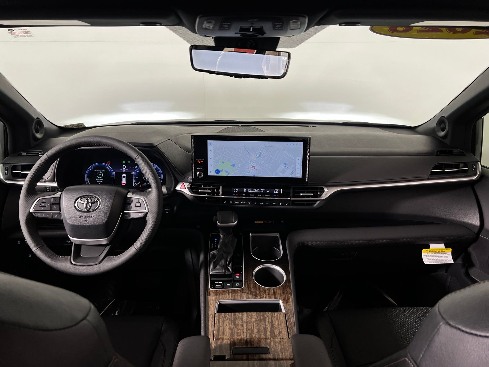 Thumbnail: 2026 Toyota Sienna - 27