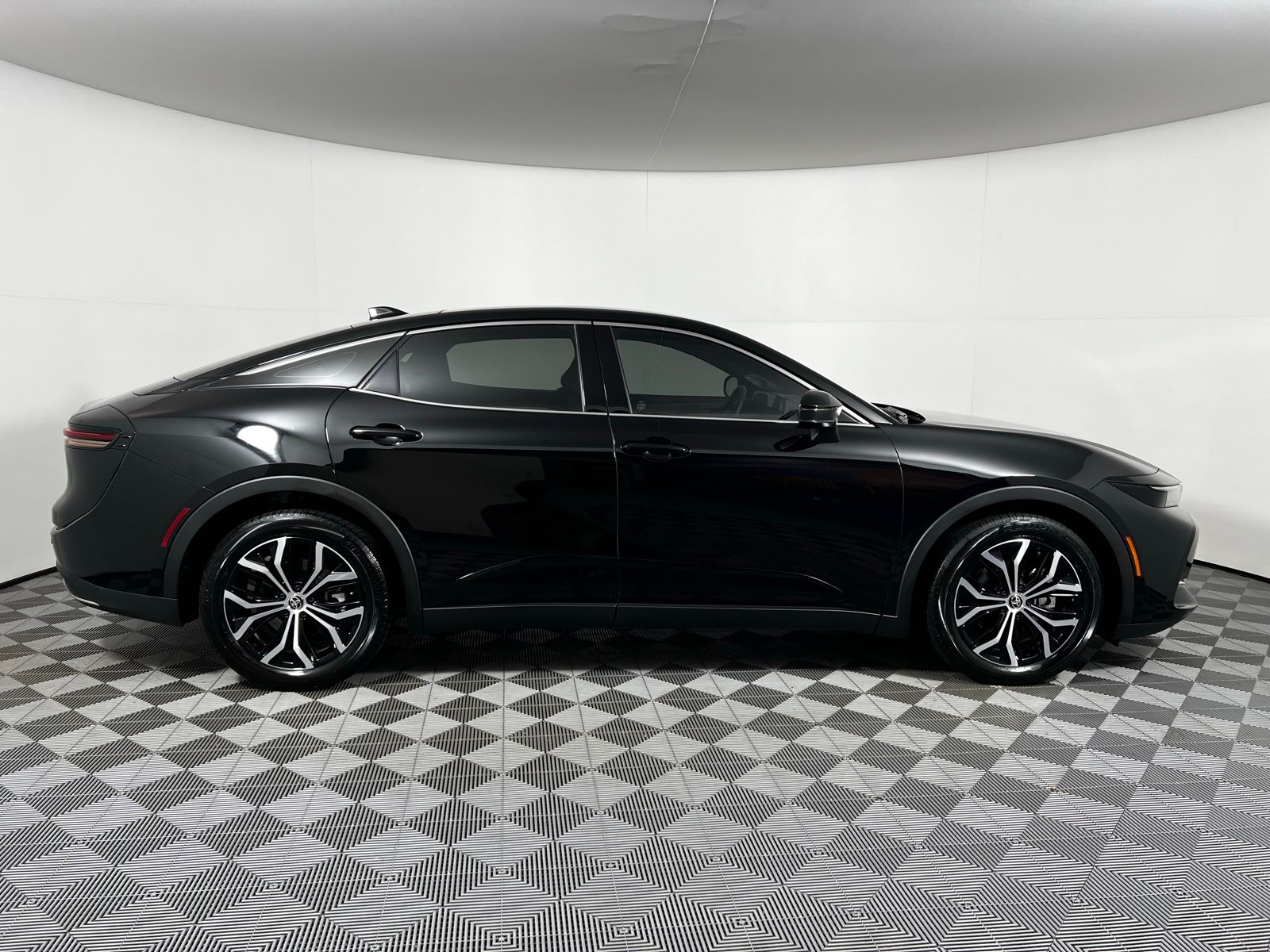 Thumbnail: 2024 Toyota Crown - 4