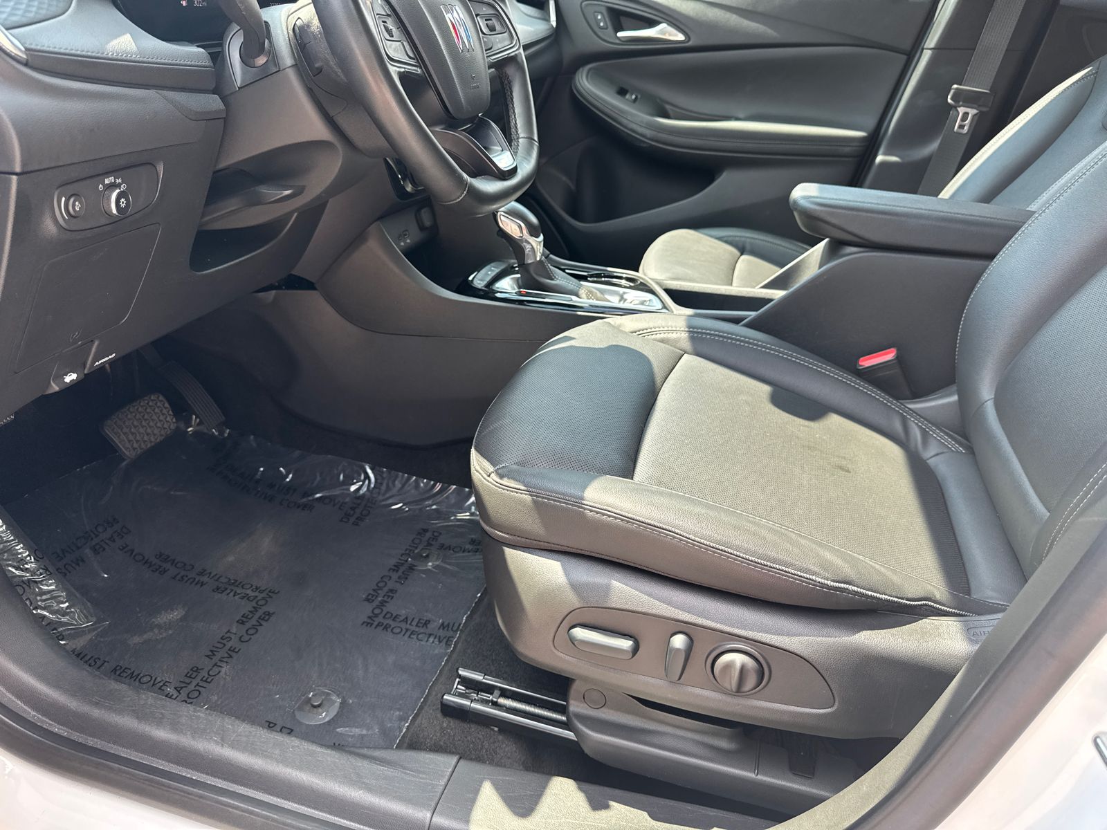 2024 Buick Encore GX Sport Touring photo 9