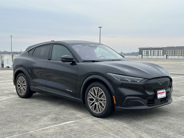 2025 Ford Mustang-Mach-e Premium's photo