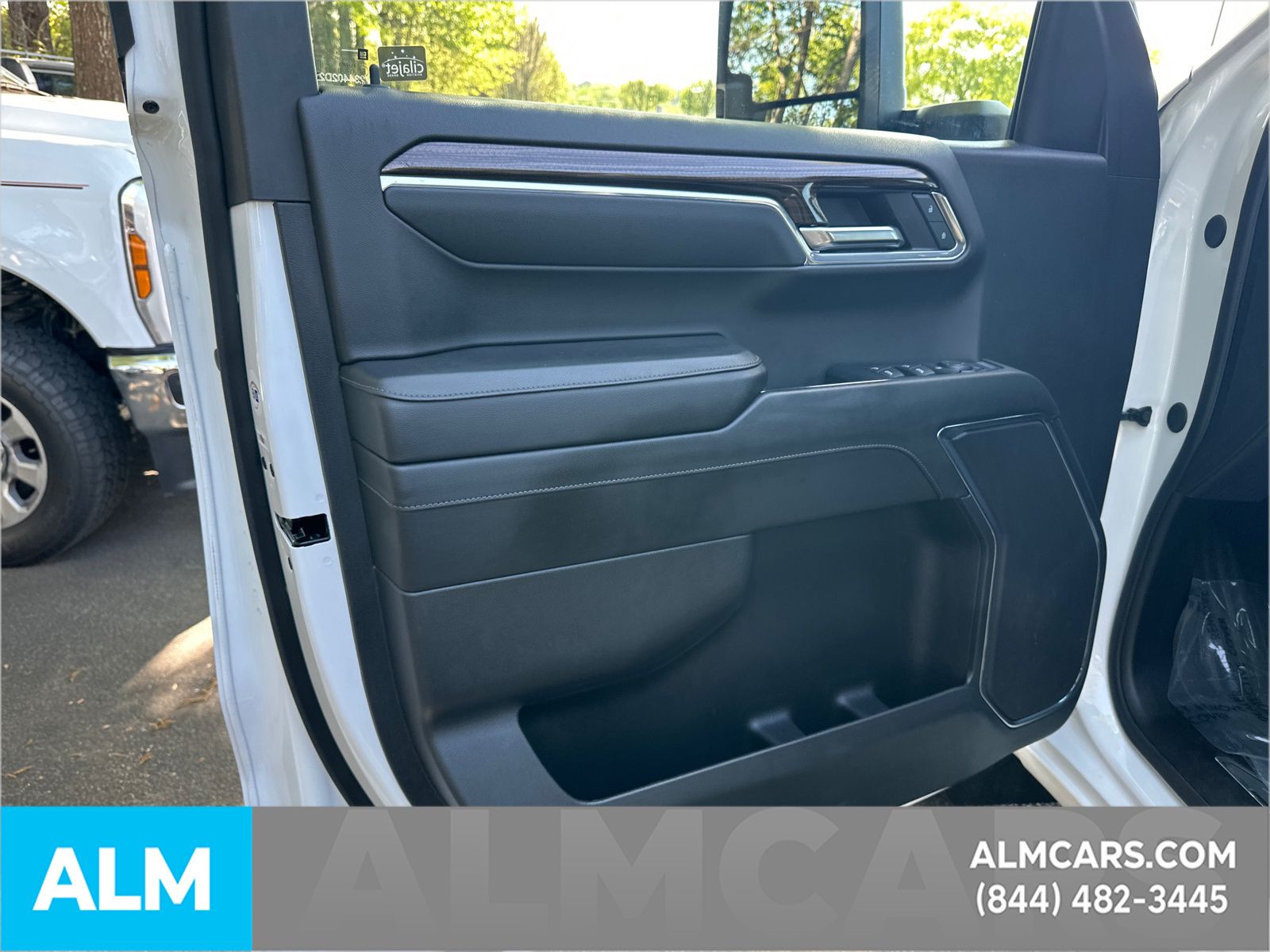 Used 2024 White Chevrolet RST image 11