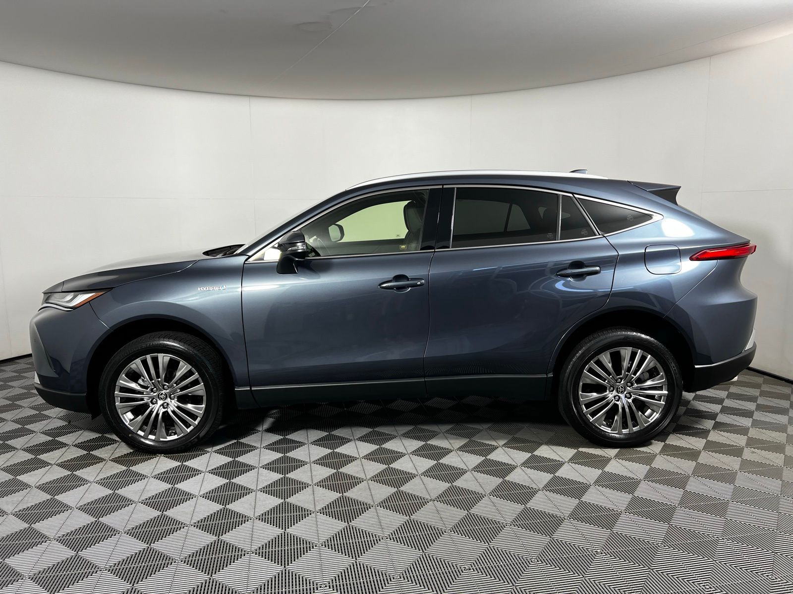 2021 Toyota Venza XLE 8
