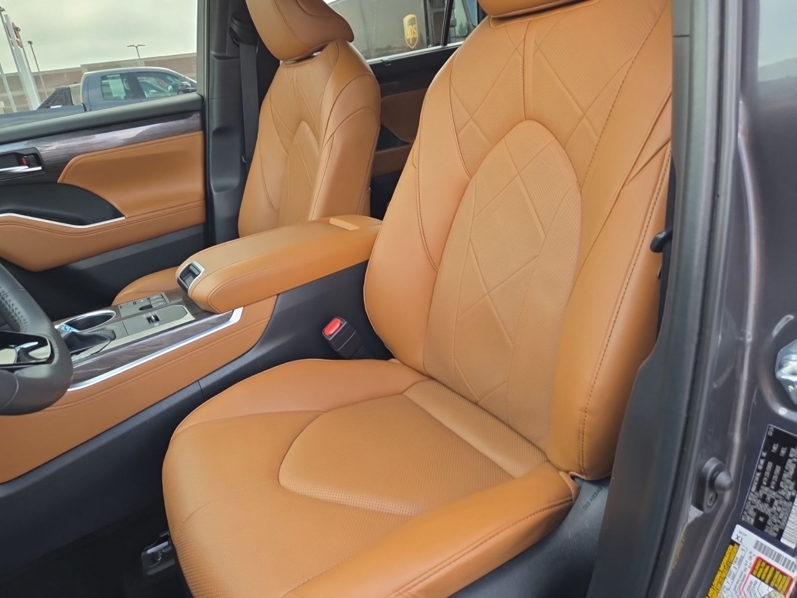 used 2024 Toyota Highlander car, priced at $47,395