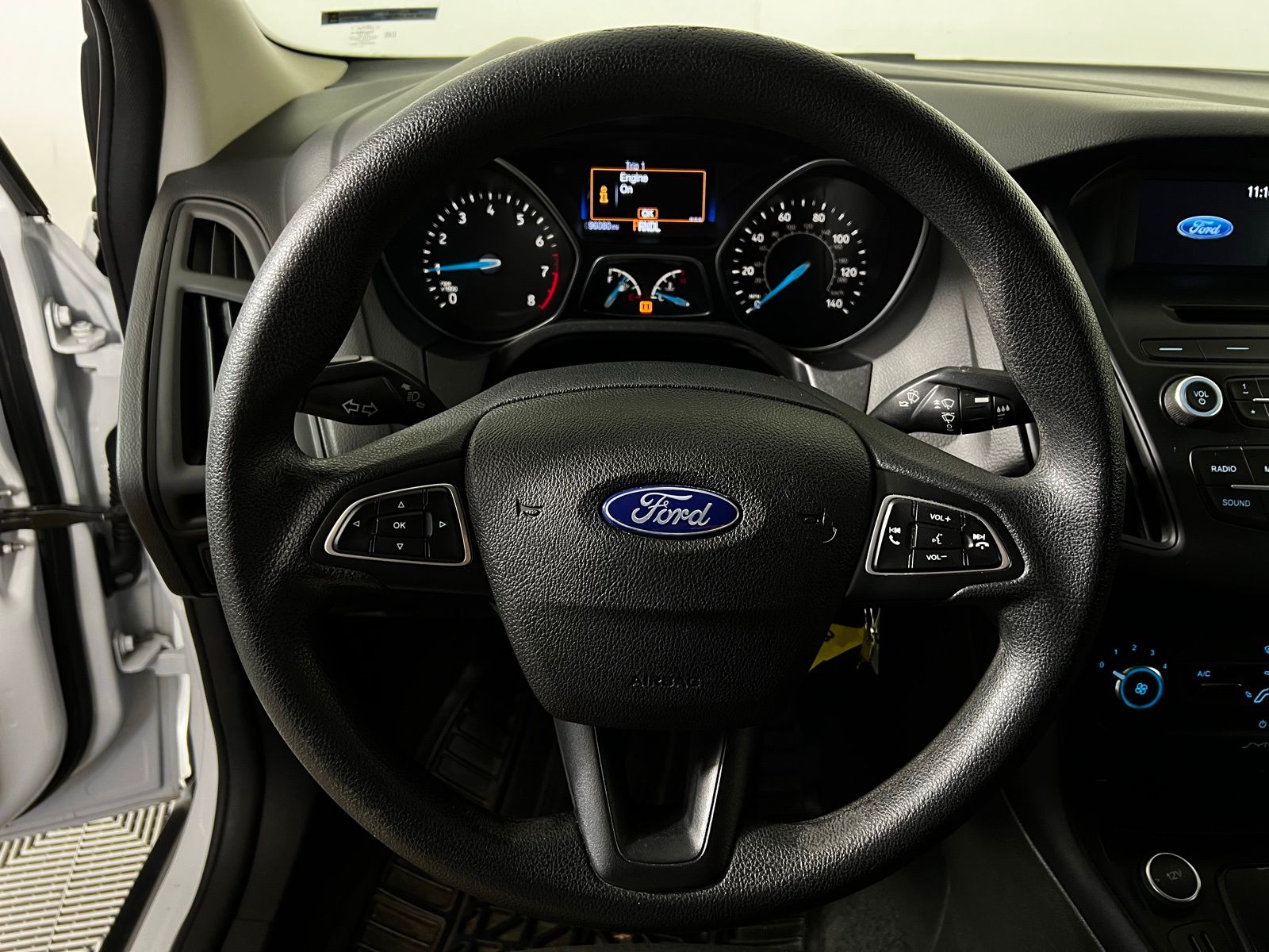 Thumbnail: 2016 Ford Focus - 9