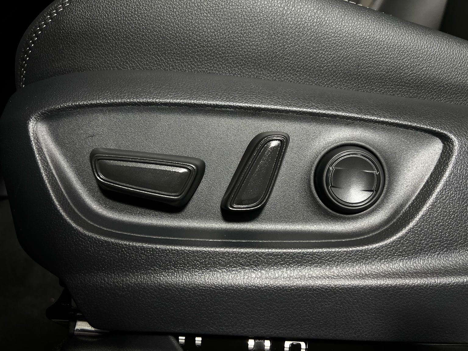 Thumbnail: 2026 Toyota Corolla Cross - 13