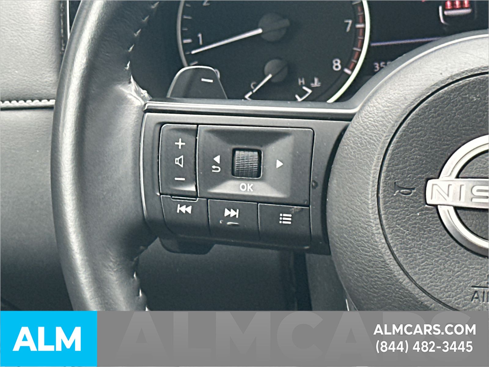 Used 2025 Silver Nissan SV image 29
