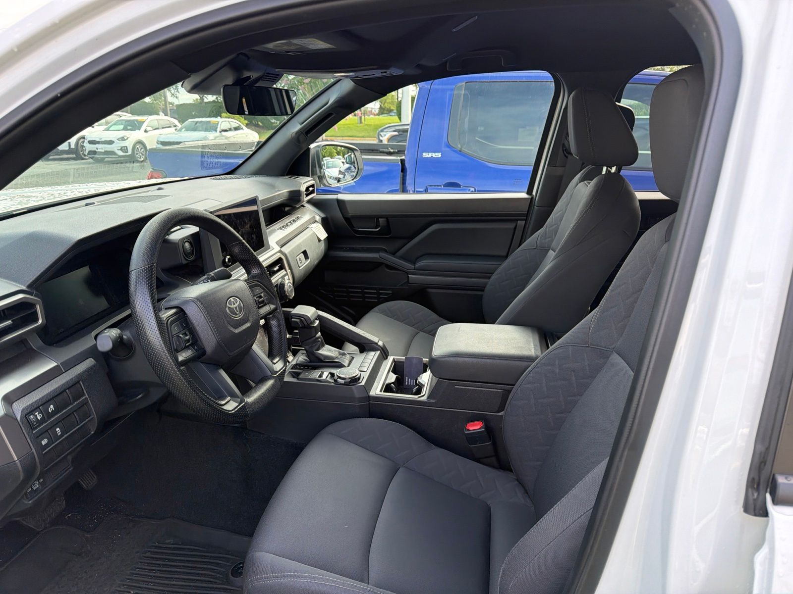 Used 2025 White Toyota SR5 image 4