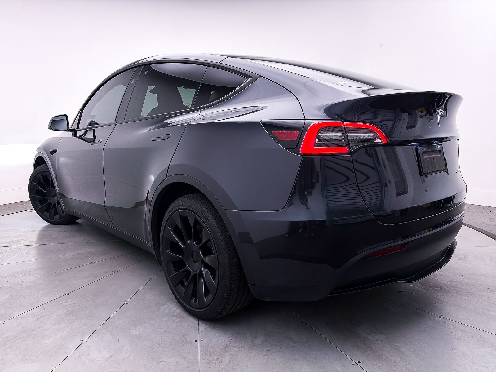 Used 2024 Tesla Model Y Long Range with VIN 7SAYGAEE4RF038521 for sale in Scottsdale, AZ