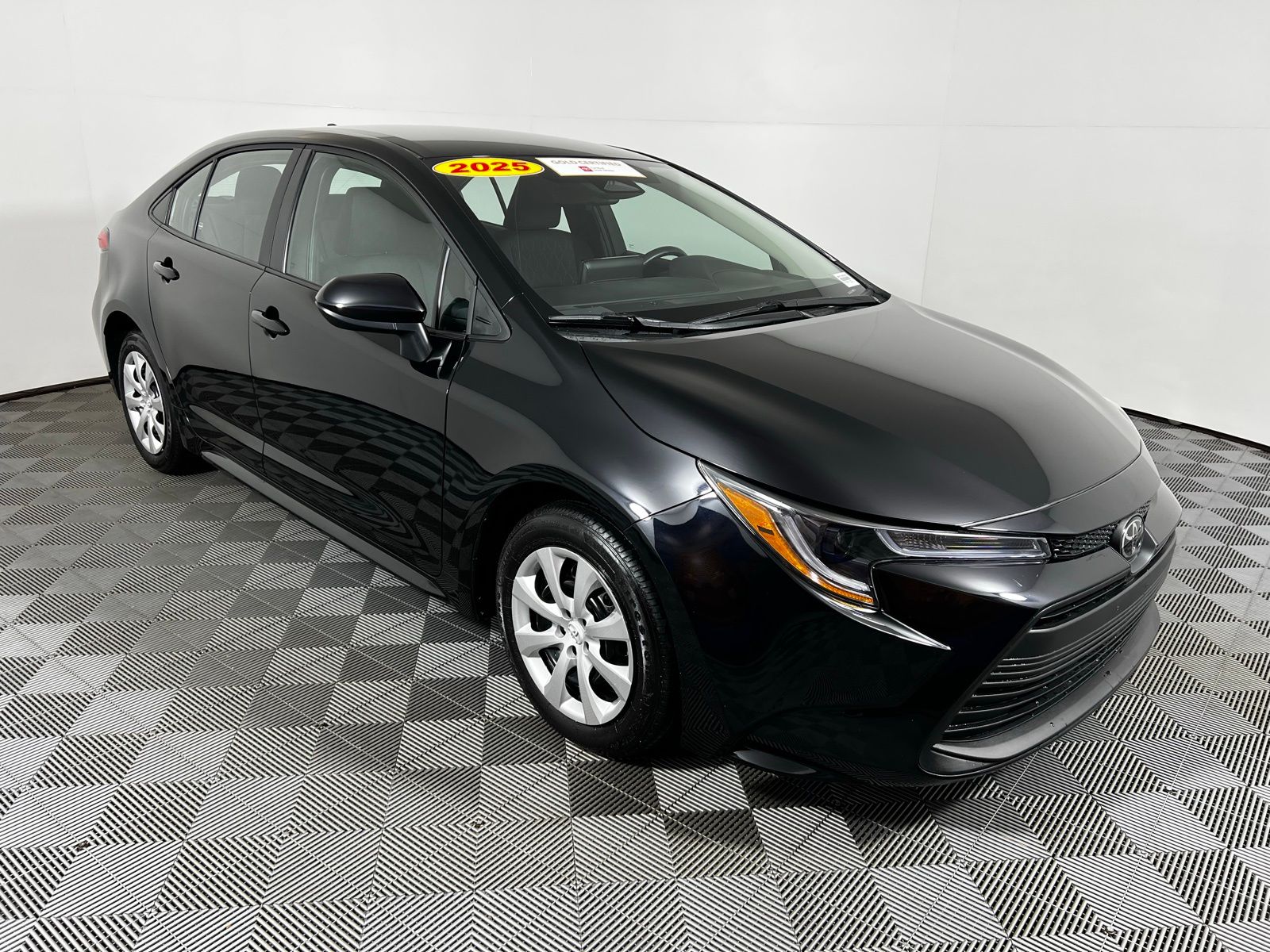 Thumbnail: 2025 Toyota Corolla - 3