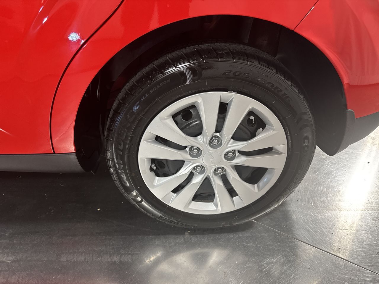 2023 Kia Soul LX photo 13