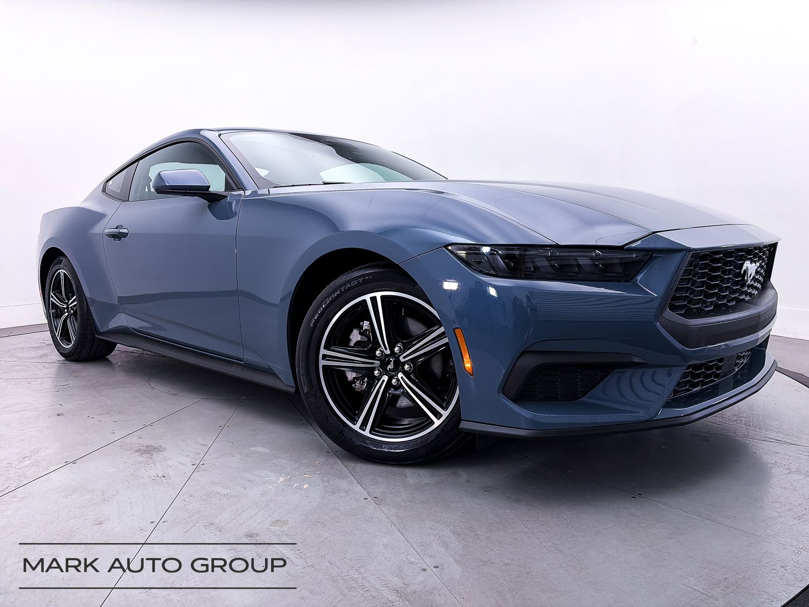 2025 Ford Mustang EcoBoost Fastback's photo