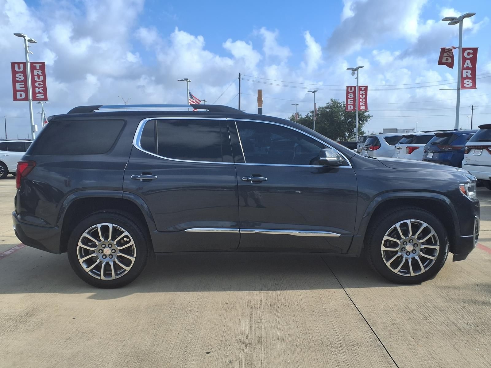2022 GMC Acadia Denali Green at AutoSavvy Houston Southwest