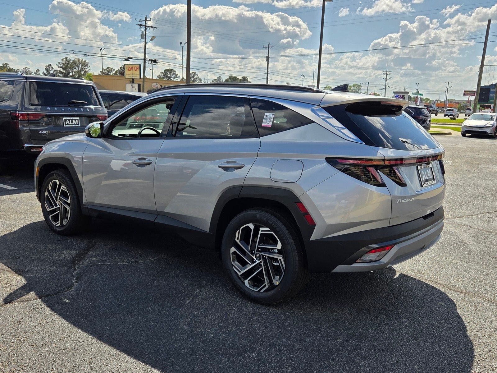 View vehicle photo 7