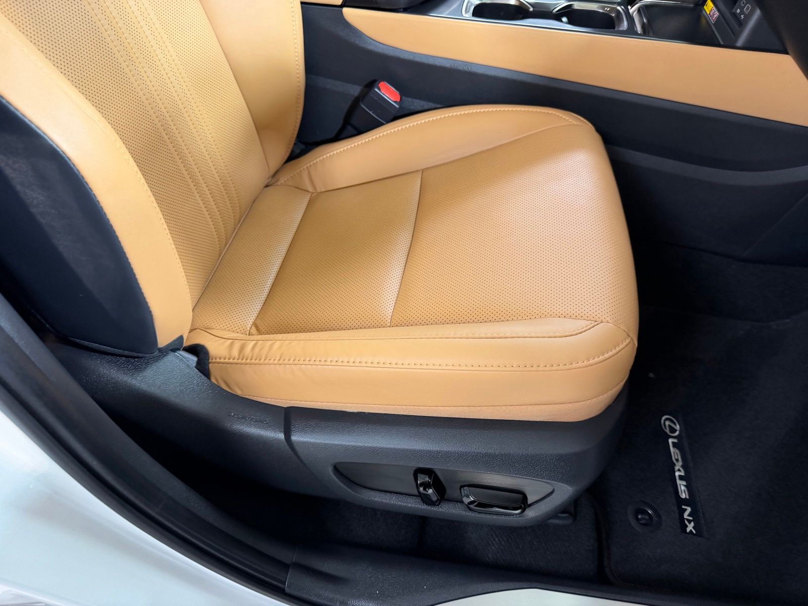 Used 2025 White Lexus 350h Premium image 51