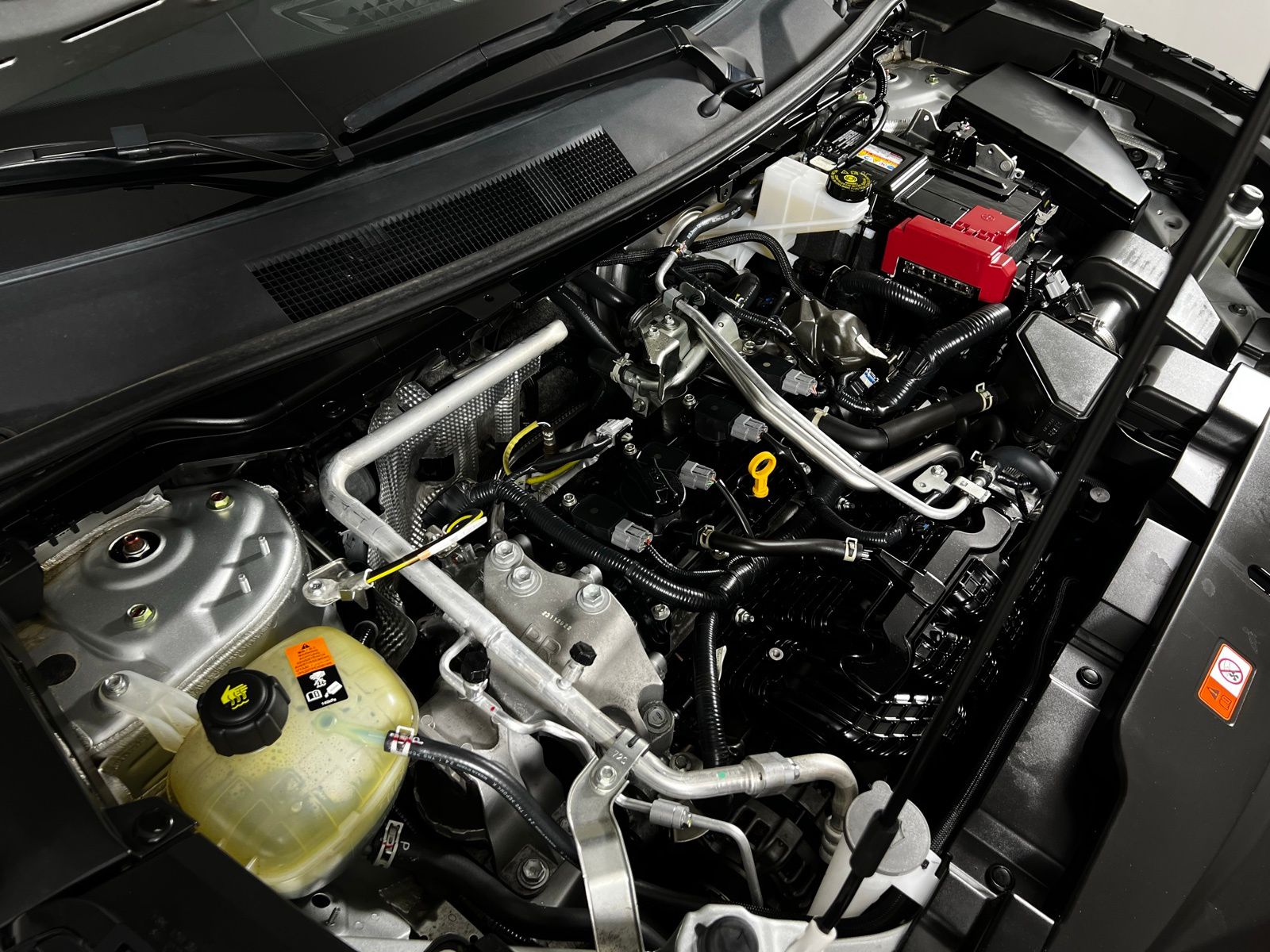 Thumbnail: 2024 Mitsubishi Outlander - 10