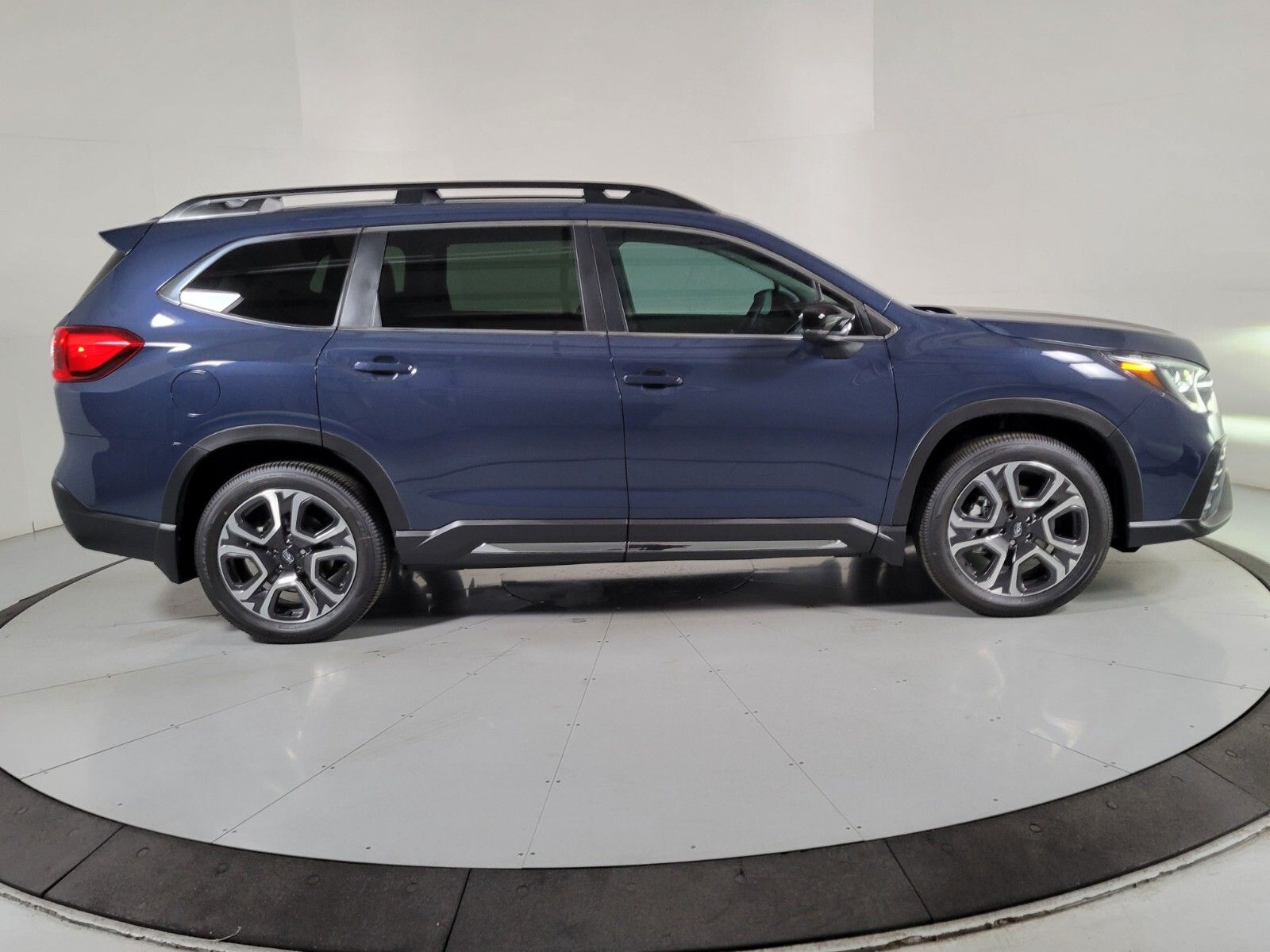 2024 Subaru Ascent Limited 3