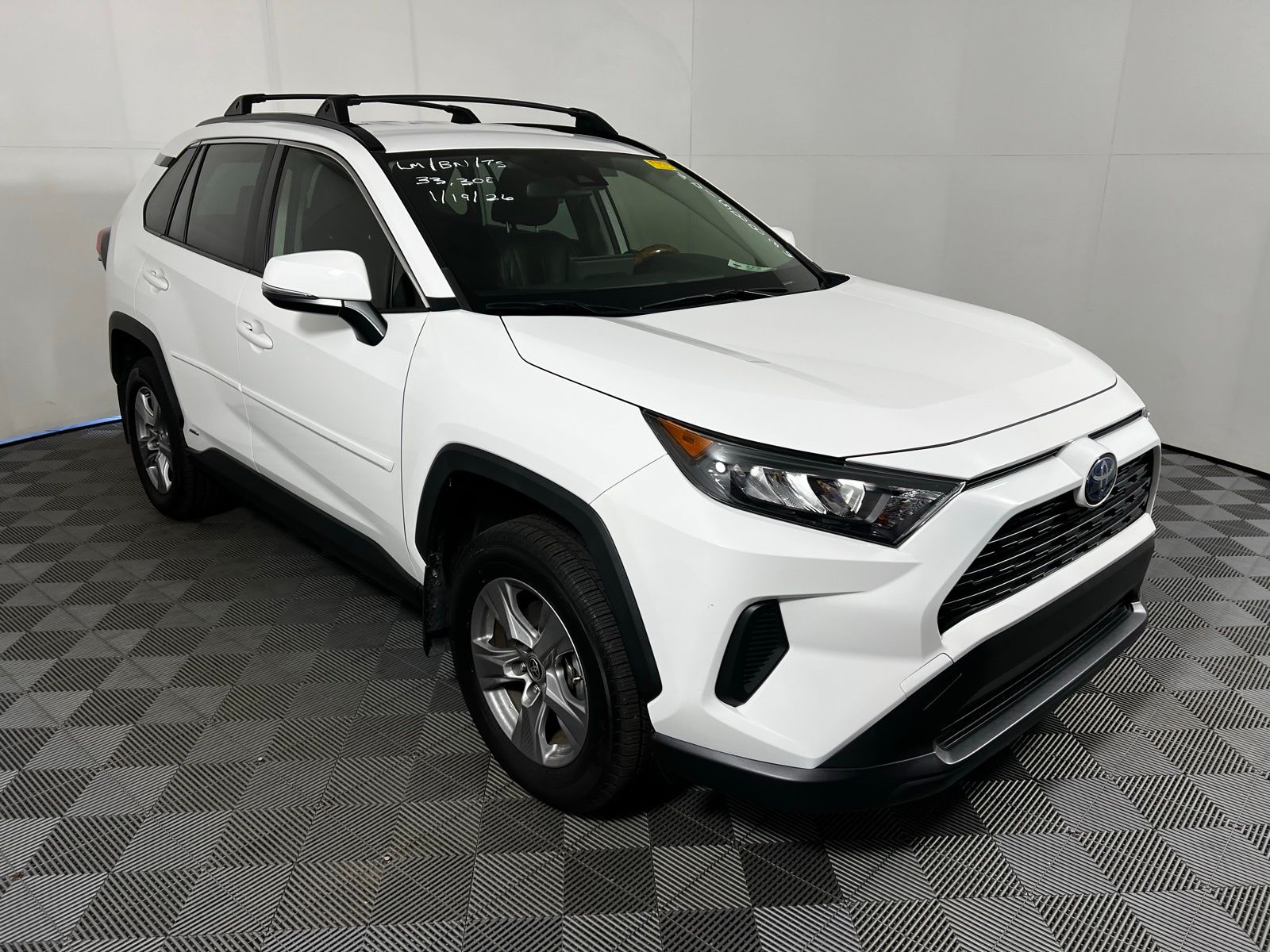 Thumbnail: 2022 Toyota RAV4 - 3