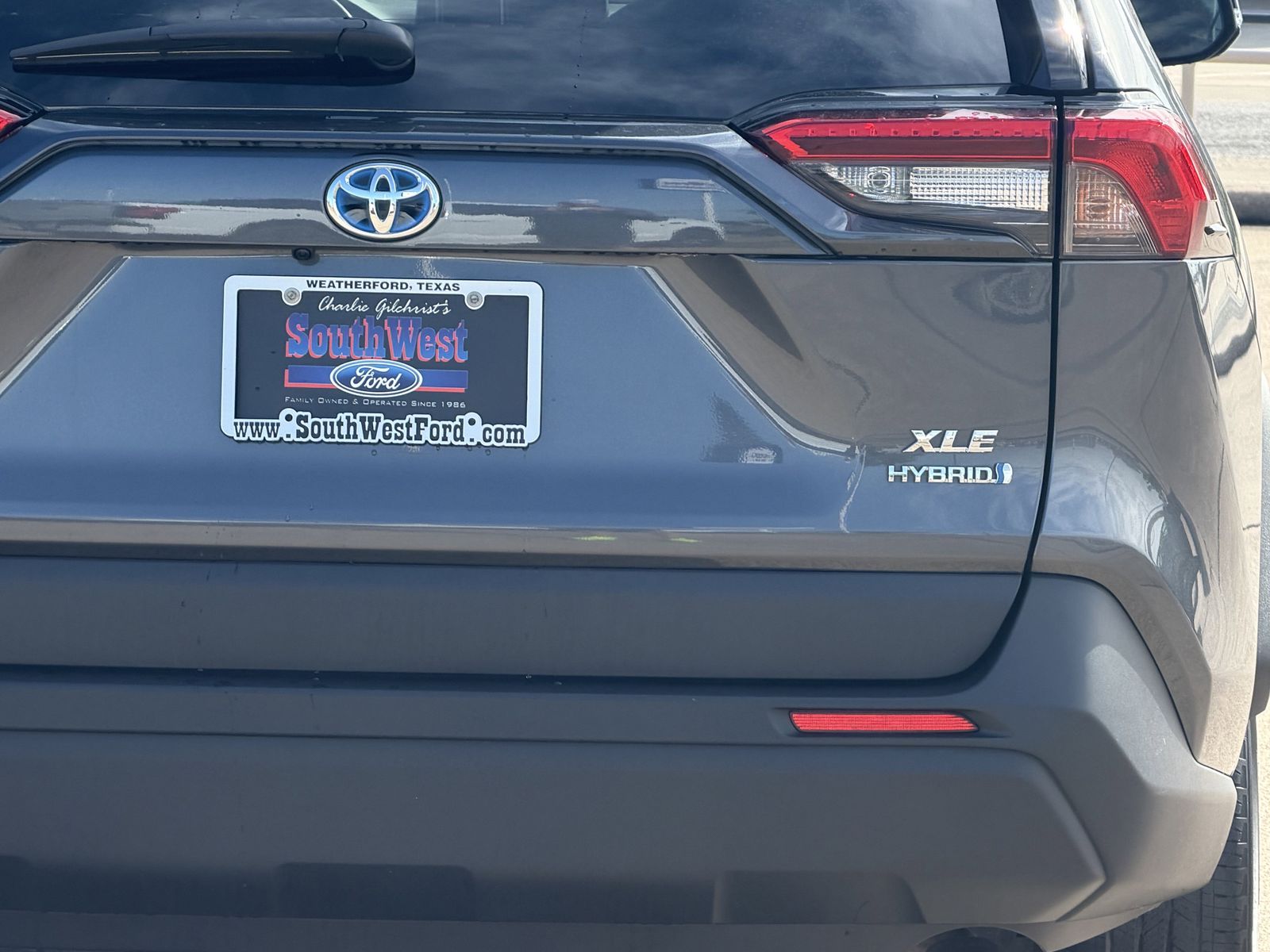 View vehicle photo 6