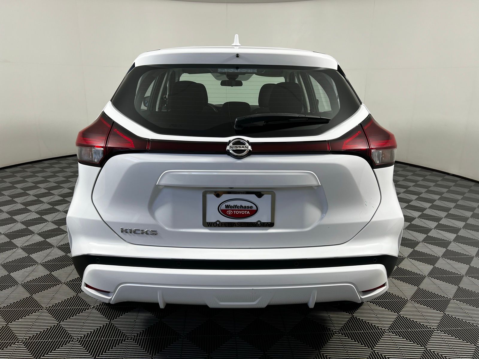 2021 Nissan Kicks S 6