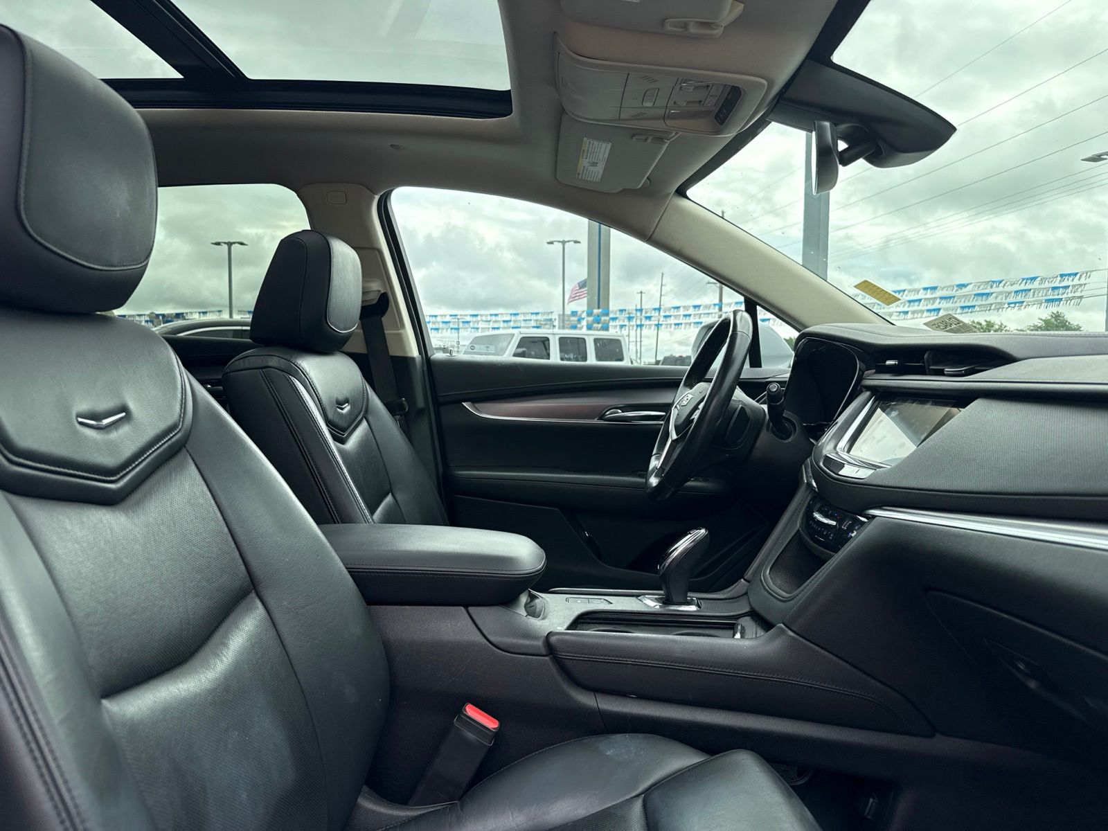 2019 Cadillac XT5 image 7