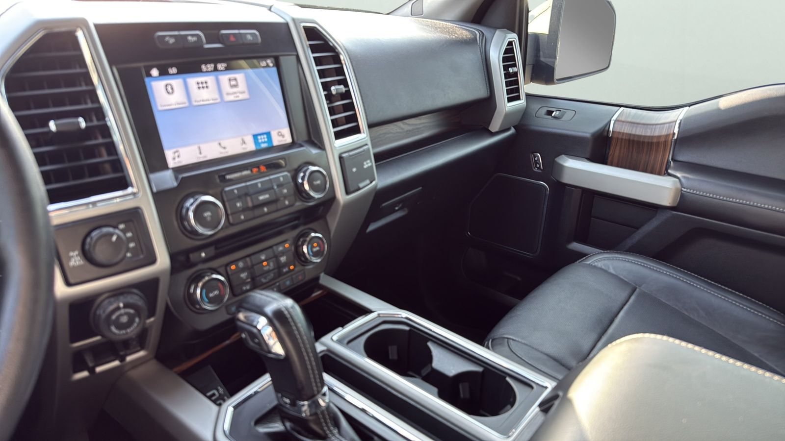Used 2017 Gray Ford Lariat image 19