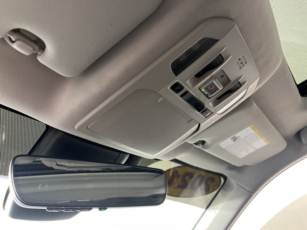 Thumbnail: 2021 Toyota Highlander - 28