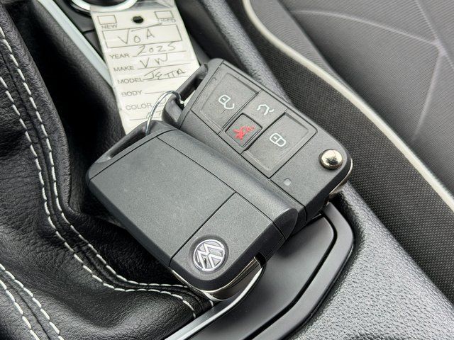 Used 2025 Black Volkswagen 1.5T Sport image 34