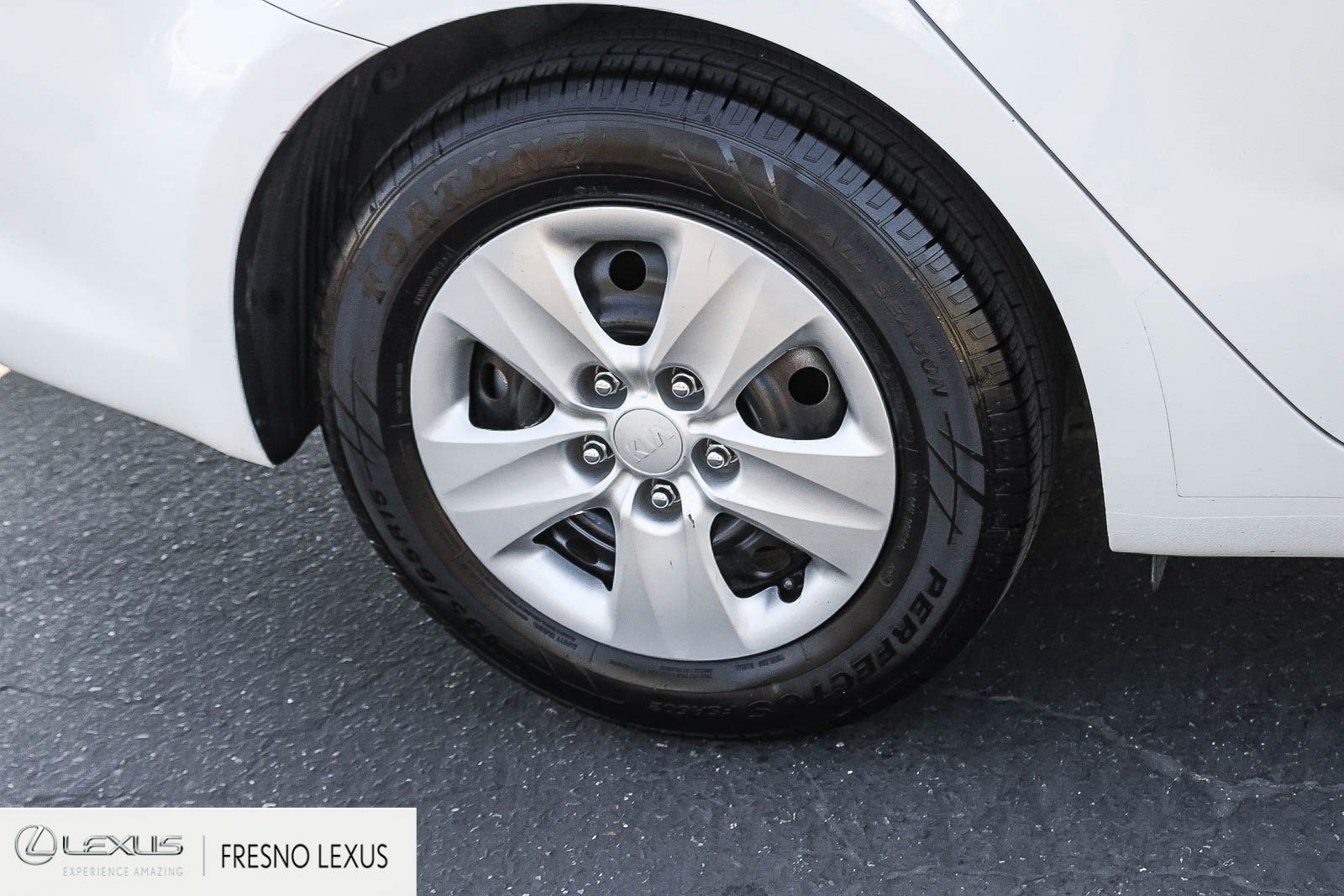 Used 2018 White Kia LX image 8