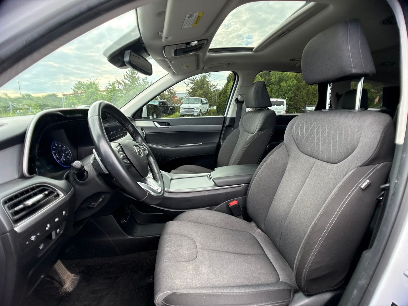 Used 2022 White Hyundai SEL image 10