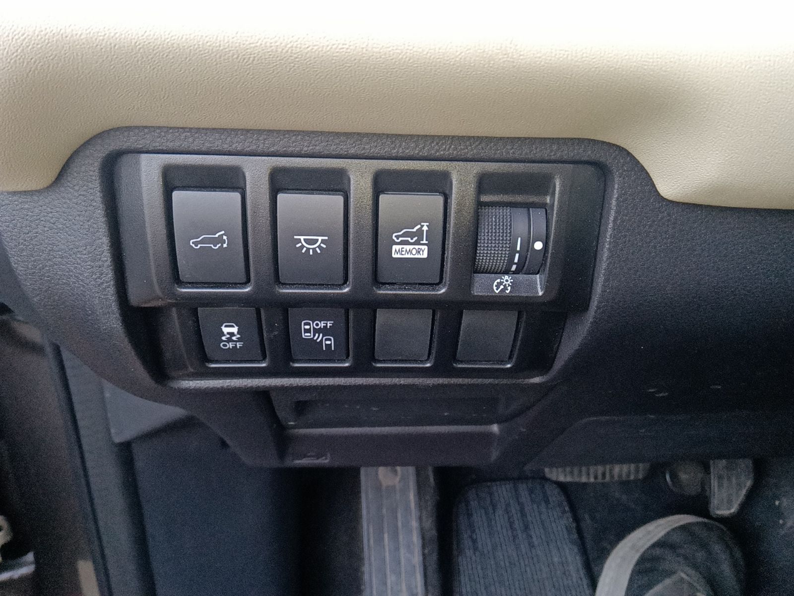 Ascent Limited 8 Passenger