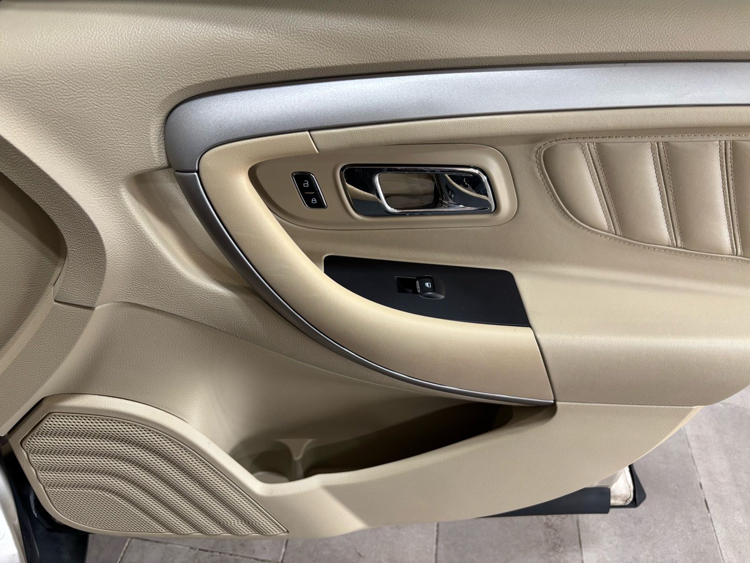 Used Car 2018 Ford Taurus  Se For Sale Under $15,000 In Austin, Texas